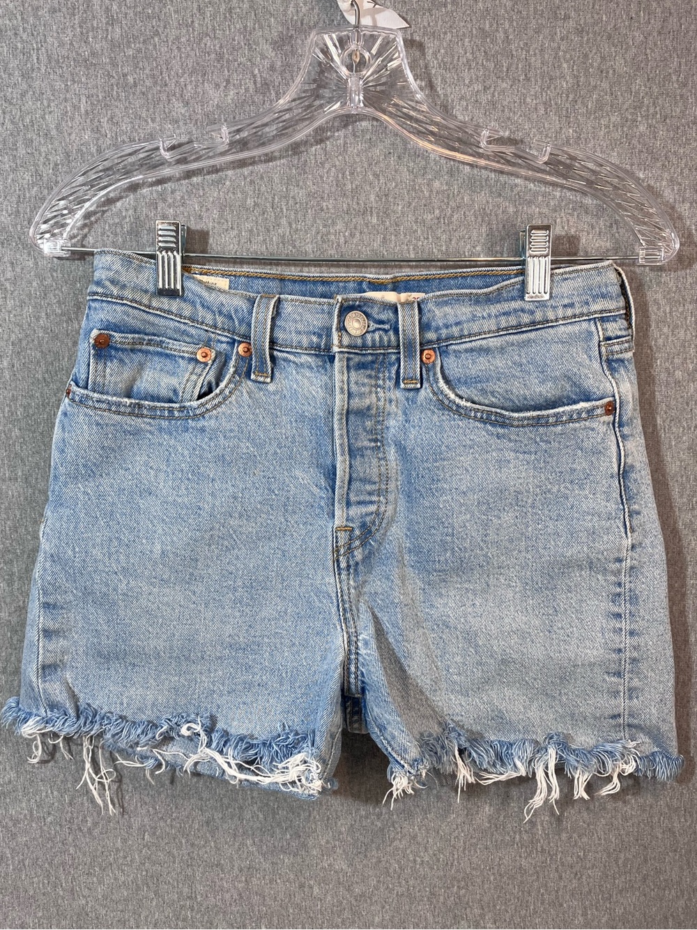 Levi's High Rise Wedgie Fit Jean Denim Shorts Cut off Women's Size 28 Light Wash